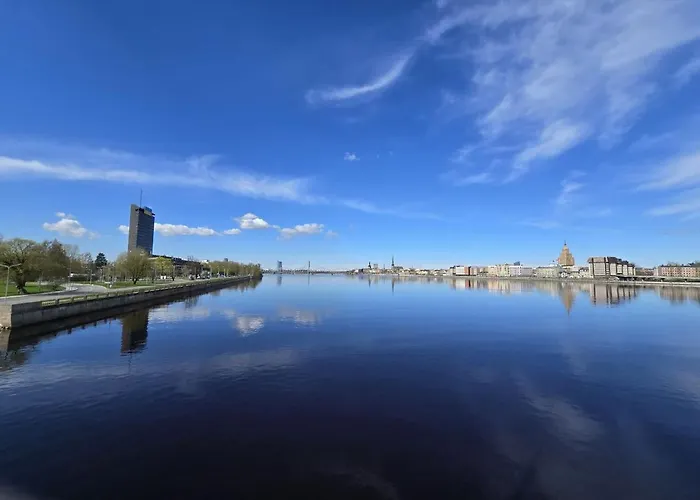 Old Riga Over The River, Free Parking, Up To 4Ppl. Self Check-In\\Out