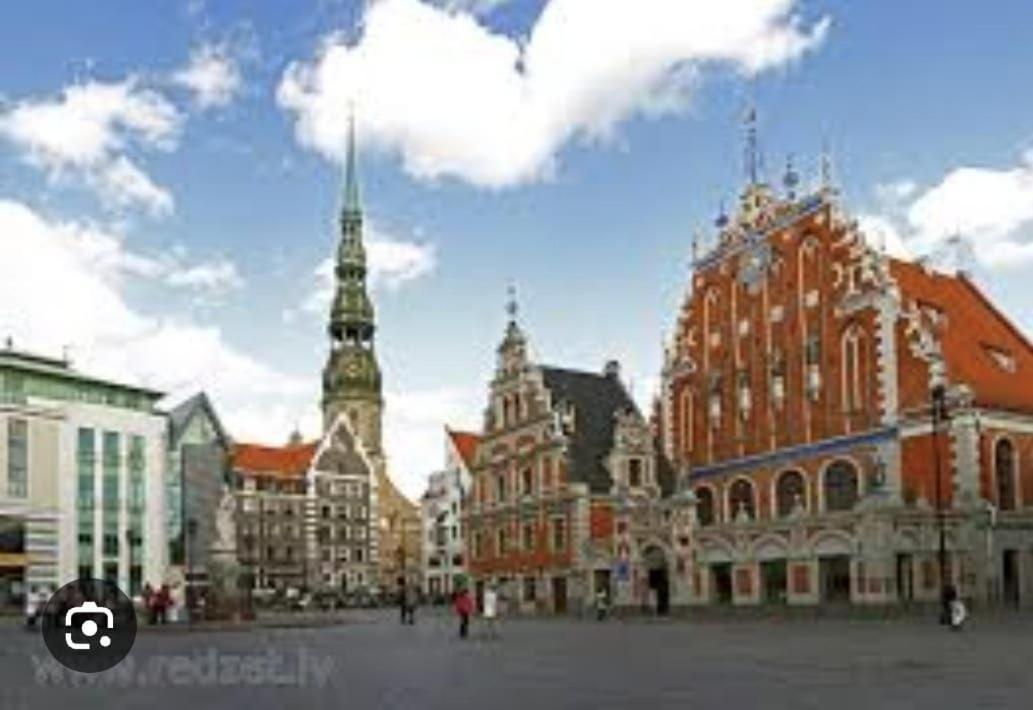 Old Over The River, Free Parking, Up To 4ppl. Self Check-in\out Рига